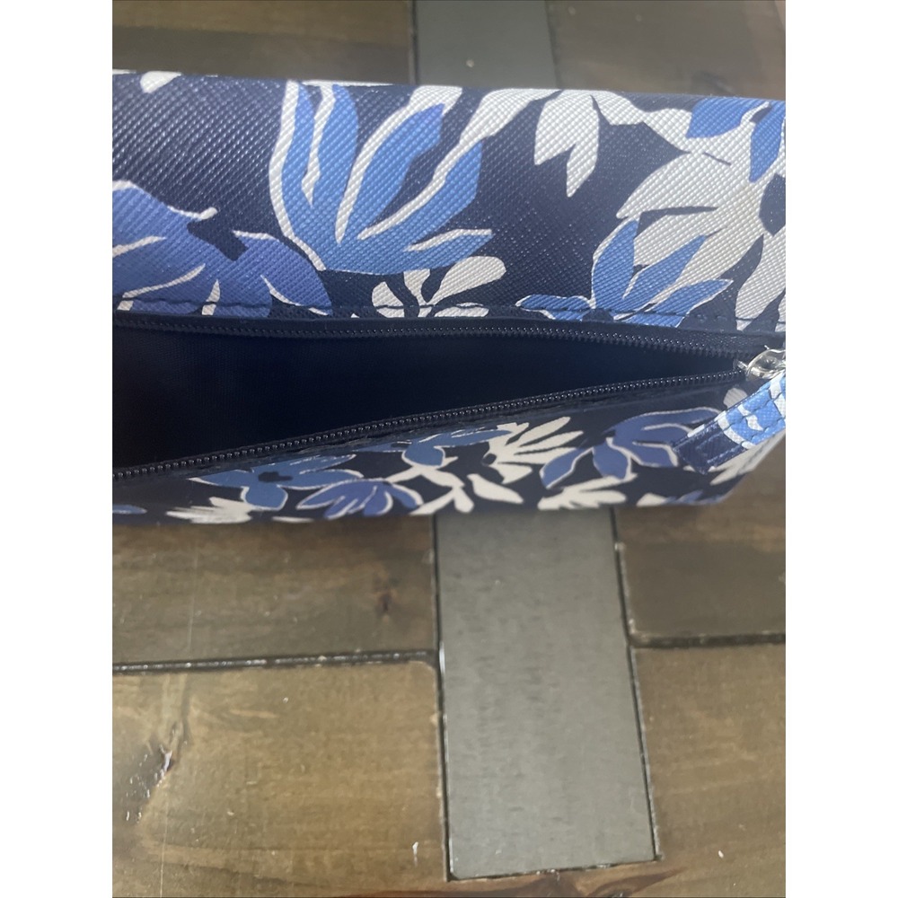 Nautica Floral RFID Trifold Wallet Womens Size OS Blue Vegan Leather Clutch - Picture 8 of 8